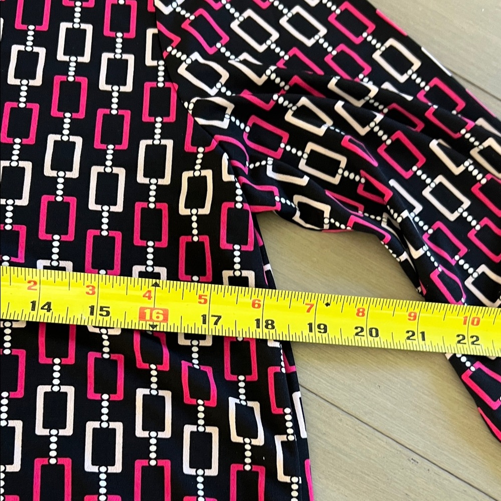 Black/Red & Green/Black Geometric Patterned Blouse BUNDLE SET - Picture 6 of 13